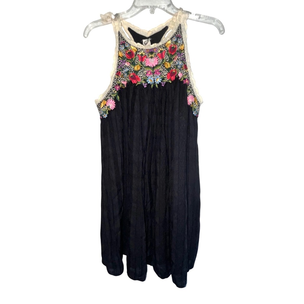 Anthropologie Mosley Black Floral Embroidered Crochet‎ Lace Tunic Top Sm